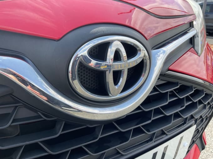 2025 Toyota Yaris