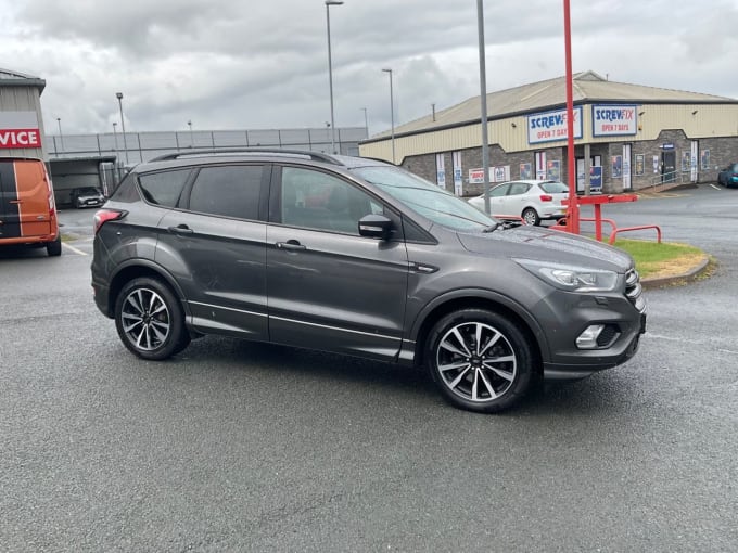 2025 Ford Kuga