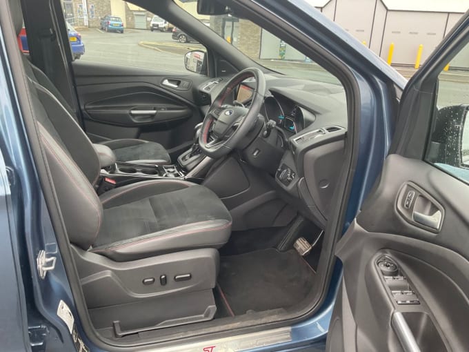 2025 Ford Kuga