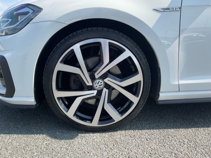 2025 Volkswagen Golf
