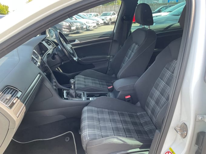 2025 Volkswagen Golf