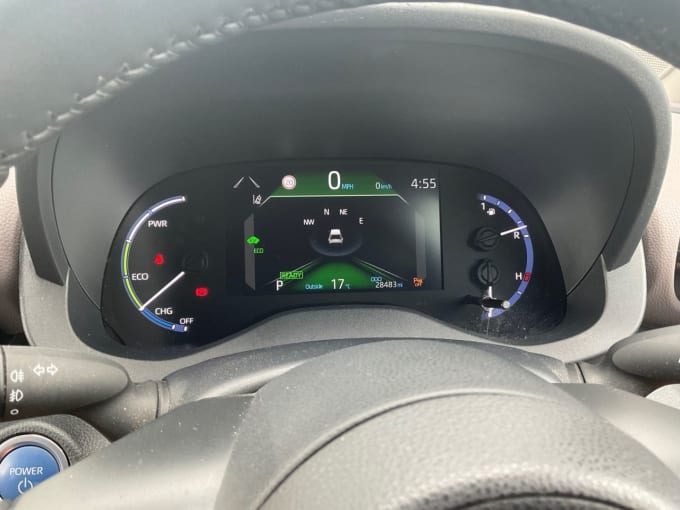 2025 Toyota Yaris Cross
