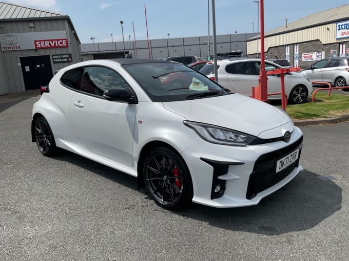 2025 Toyota Yaris