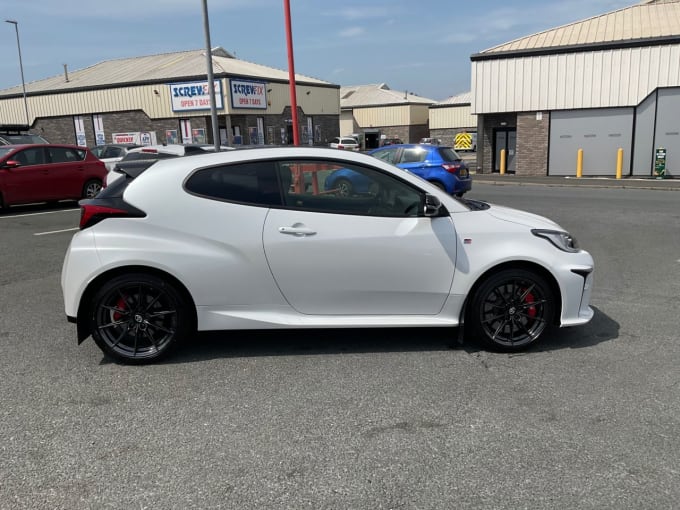 2025 Toyota Yaris