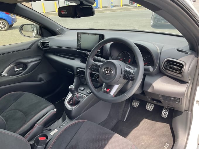 2025 Toyota Yaris