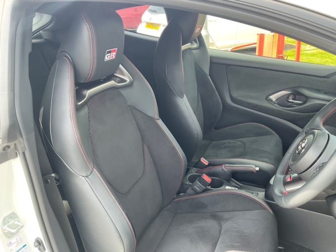2025 Toyota Yaris