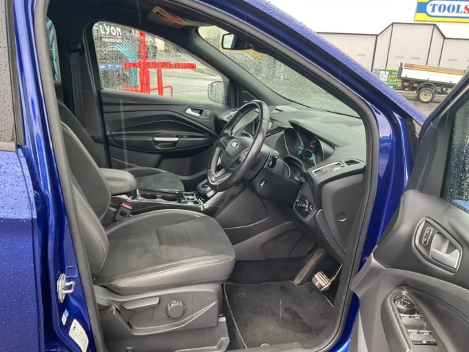 2025 Ford Kuga
