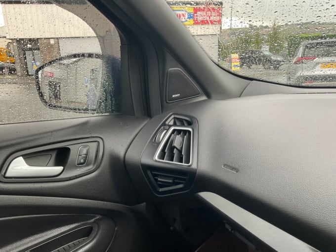 2025 Ford Kuga