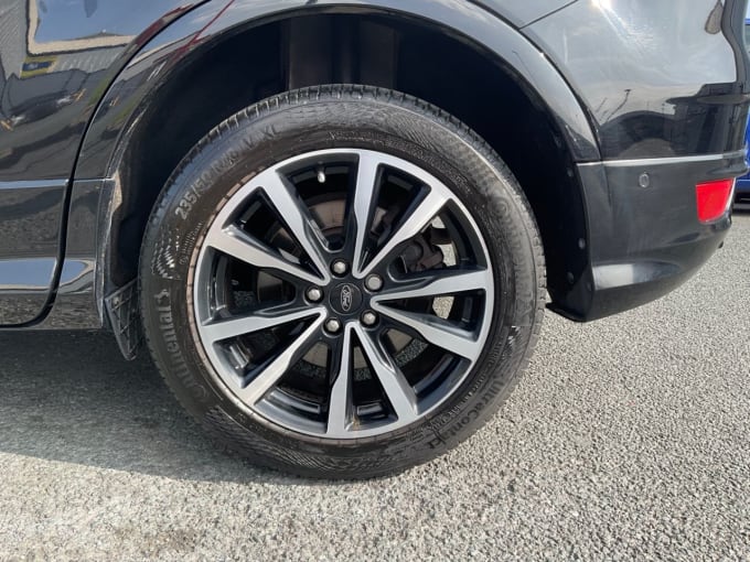 2025 Ford Kuga