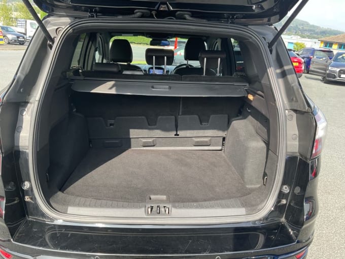2025 Ford Kuga