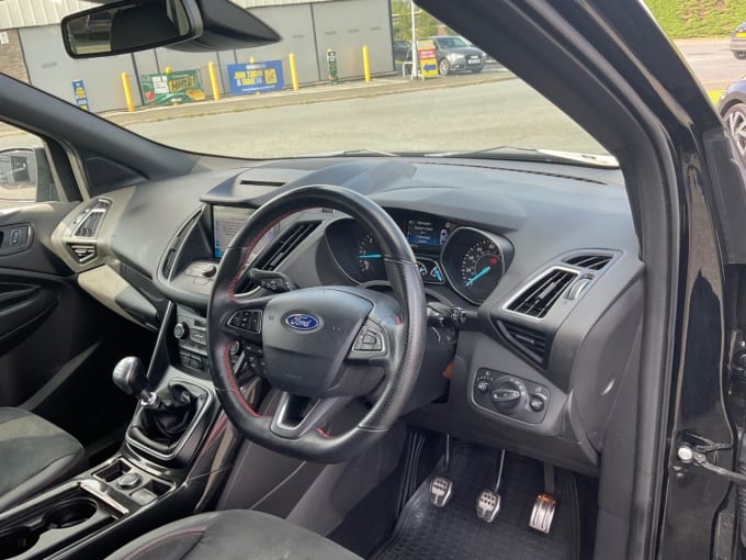 2025 Ford Kuga