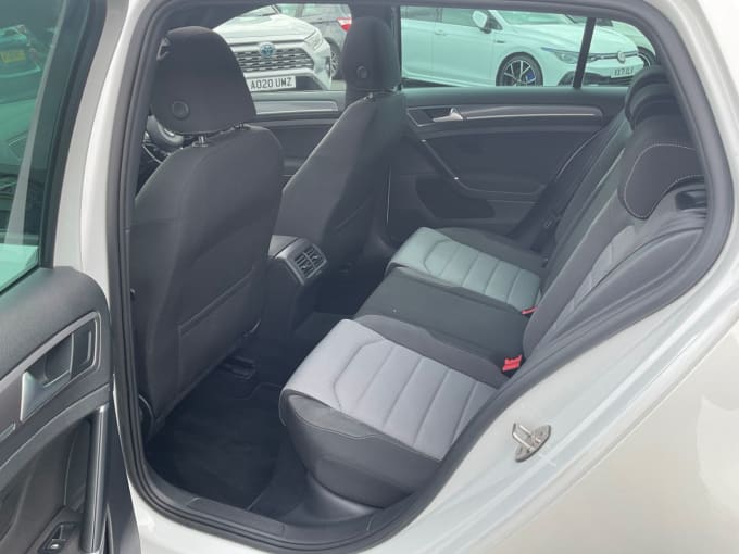 2016 Volkswagen Golf