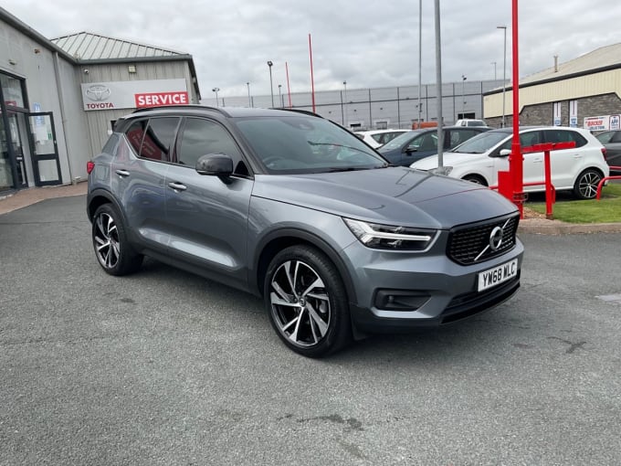 2025 Volvo Xc40