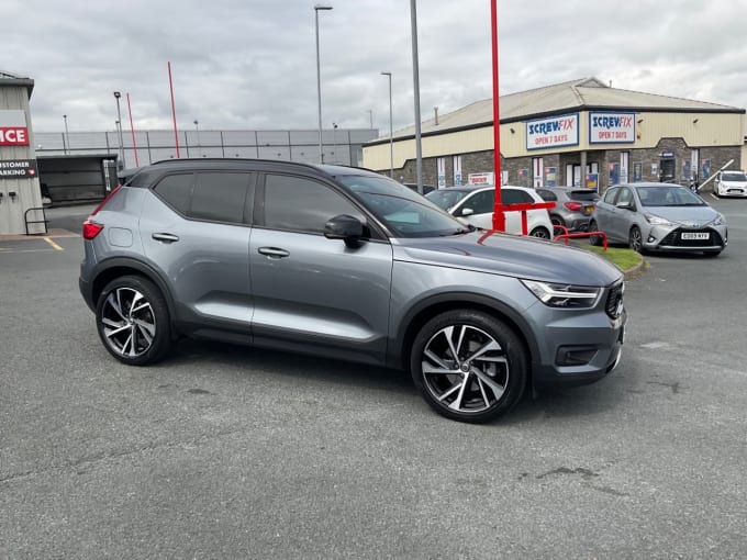 2025 Volvo Xc40