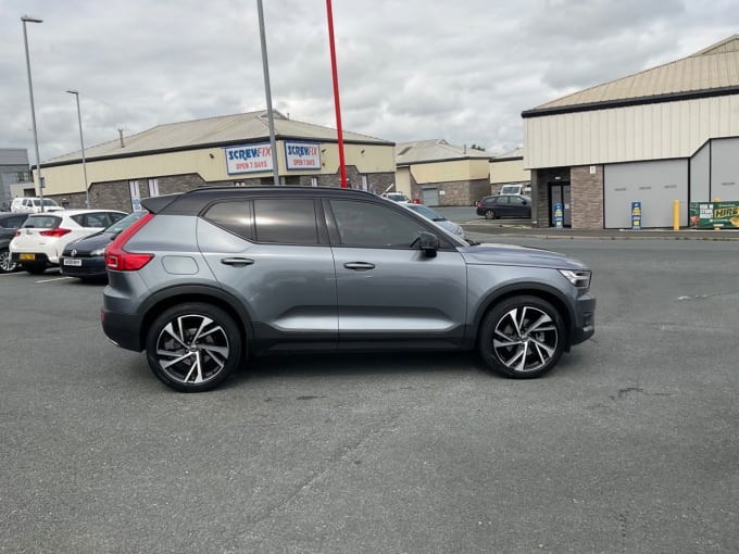 2025 Volvo Xc40