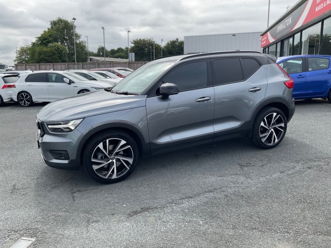 2025 Volvo Xc40
