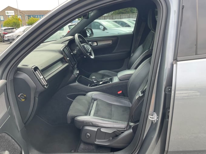 2025 Volvo Xc40