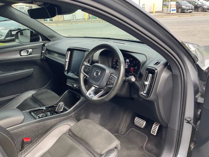 2025 Volvo Xc40