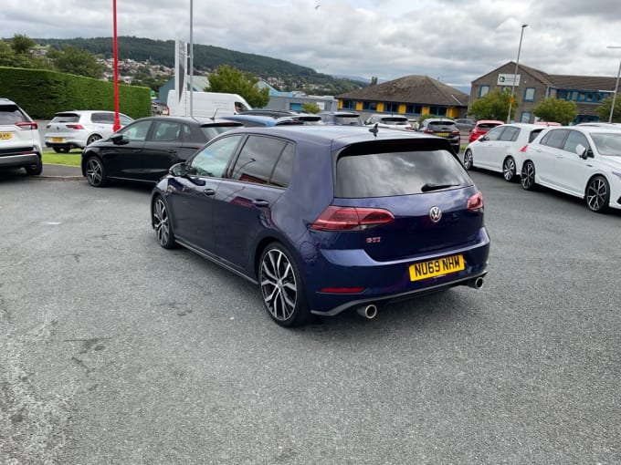 2025 Volkswagen Golf