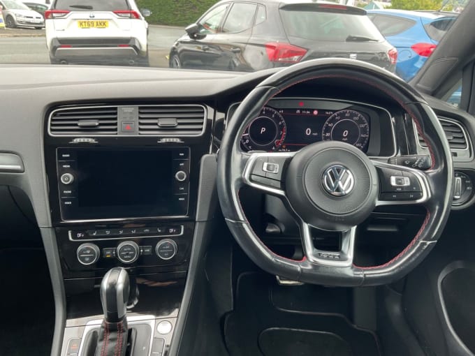 2025 Volkswagen Golf
