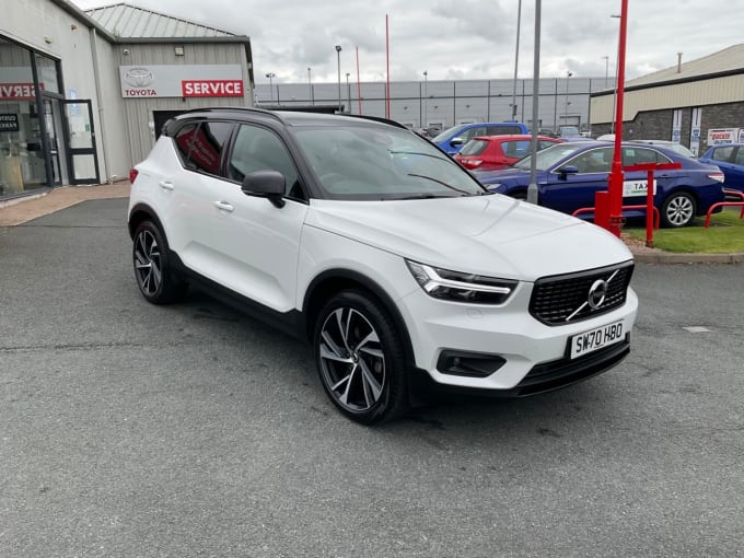 2025 Volvo Xc40