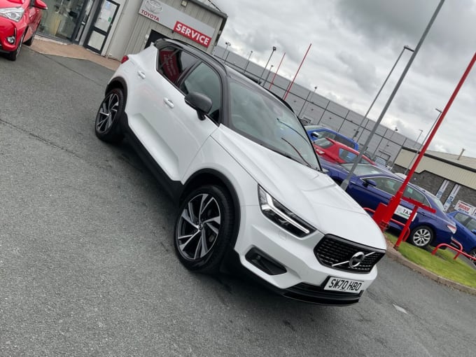 2025 Volvo Xc40