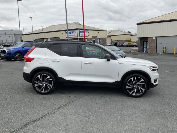 2025 Volvo Xc40