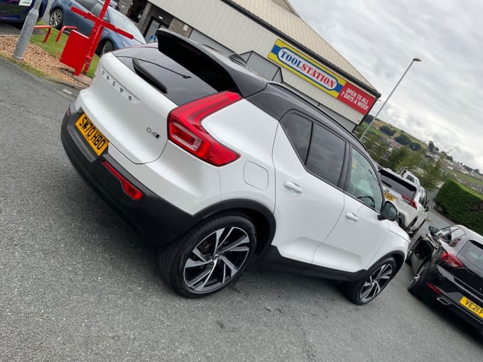 2025 Volvo Xc40