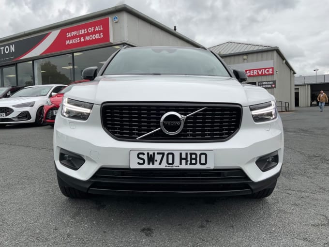 2025 Volvo Xc40