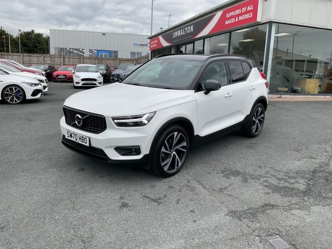 2025 Volvo Xc40