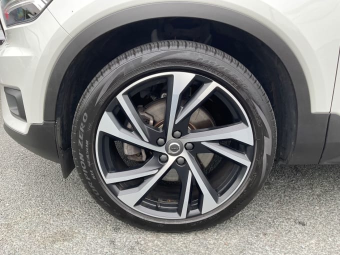 2025 Volvo Xc40