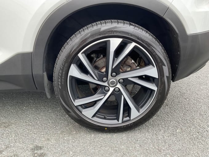 2025 Volvo Xc40