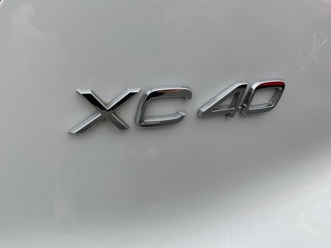 2025 Volvo Xc40