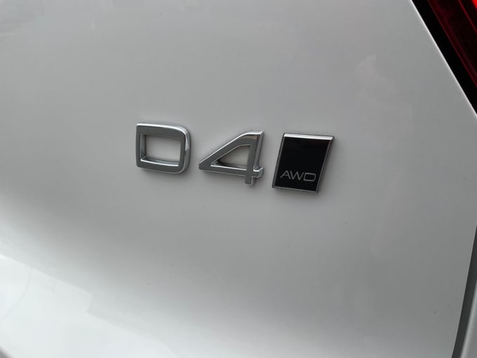 2025 Volvo Xc40