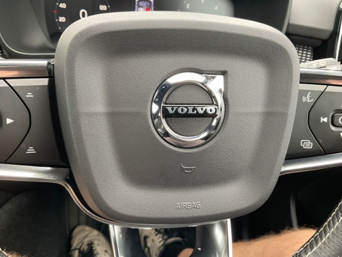 2025 Volvo Xc40