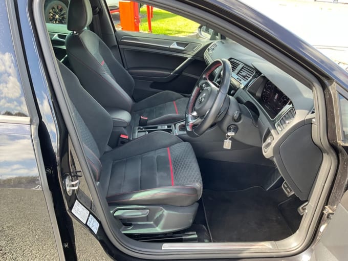 2025 Volkswagen Golf