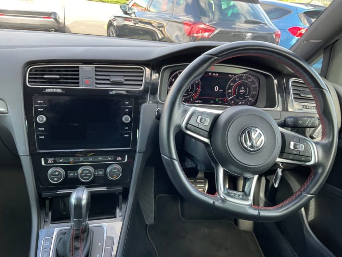 2025 Volkswagen Golf