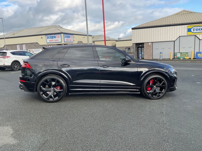 2025 Audi Rsq8