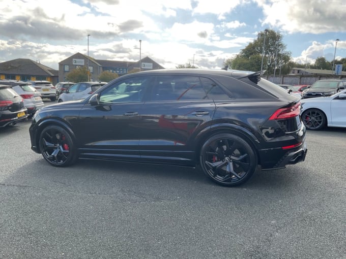 2025 Audi Rsq8