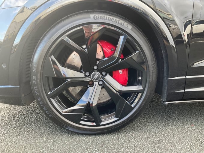 2025 Audi Rsq8