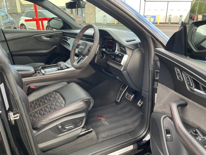 2025 Audi Rsq8