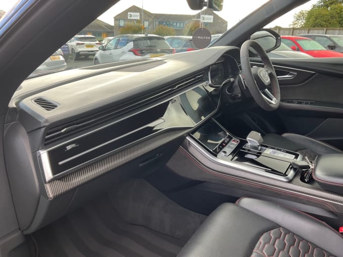 2025 Audi Rsq8