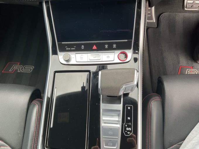 2025 Audi Rsq8