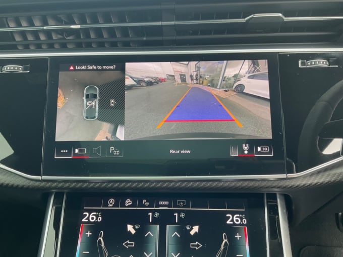 2025 Audi Rsq8
