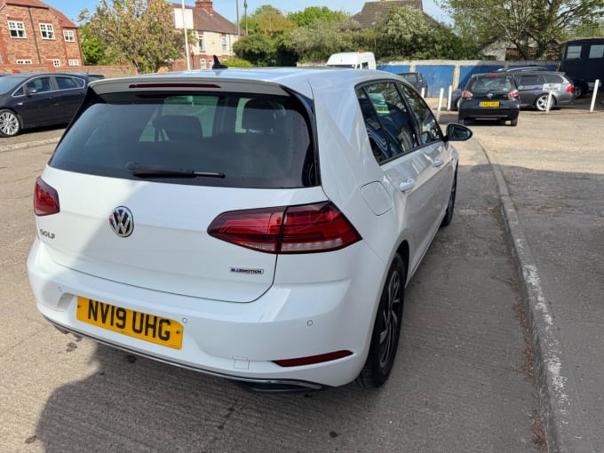 2019 Volkswagen Golf