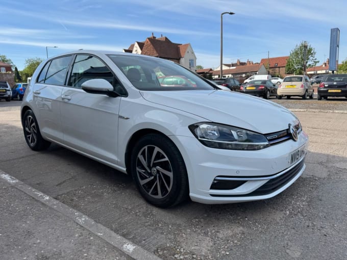 2019 Volkswagen Golf