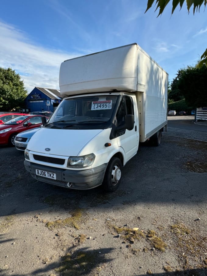 2006 Ford Transit