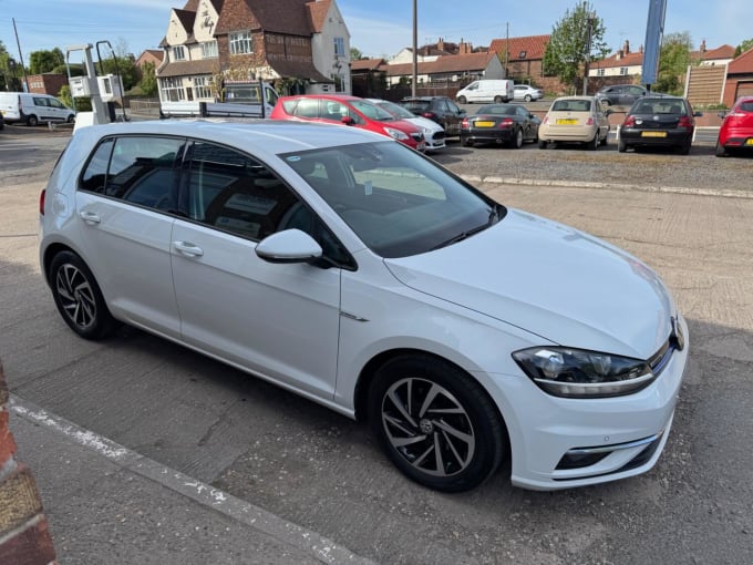 2019 Volkswagen Golf