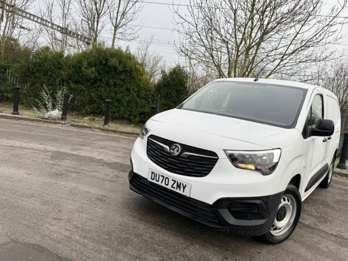 2025 Vauxhall Combo