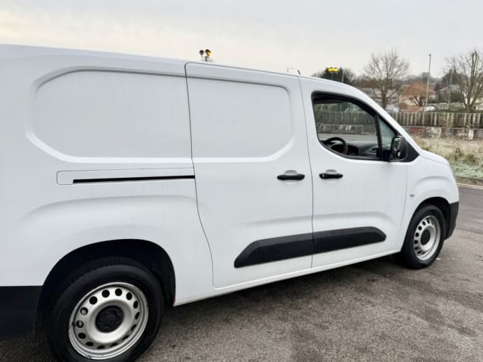 2025 Vauxhall Combo